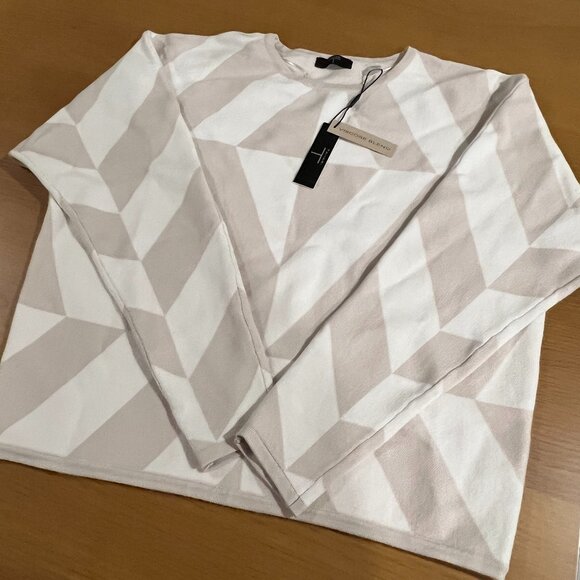 Tahari Sweater - Picture 4 of 6